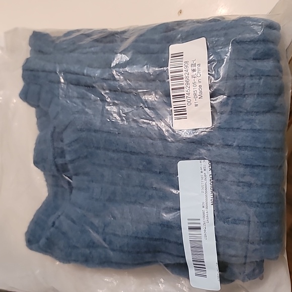 Teal Womens Top NIP - Picture 6 of 6